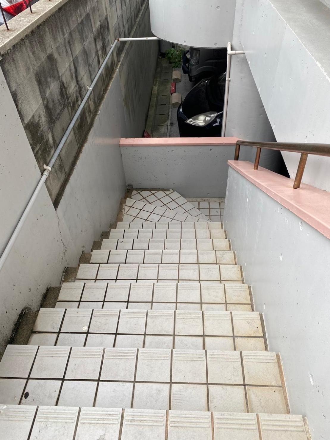Joyful Rose Apartment